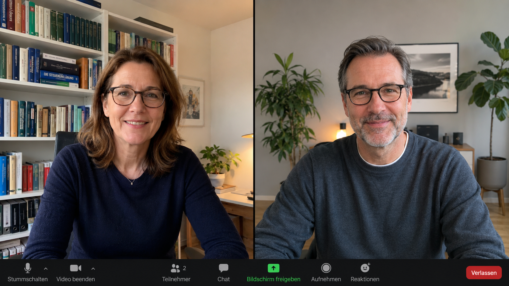 Zwei Personen bei einem Online-Meeting miteinander.